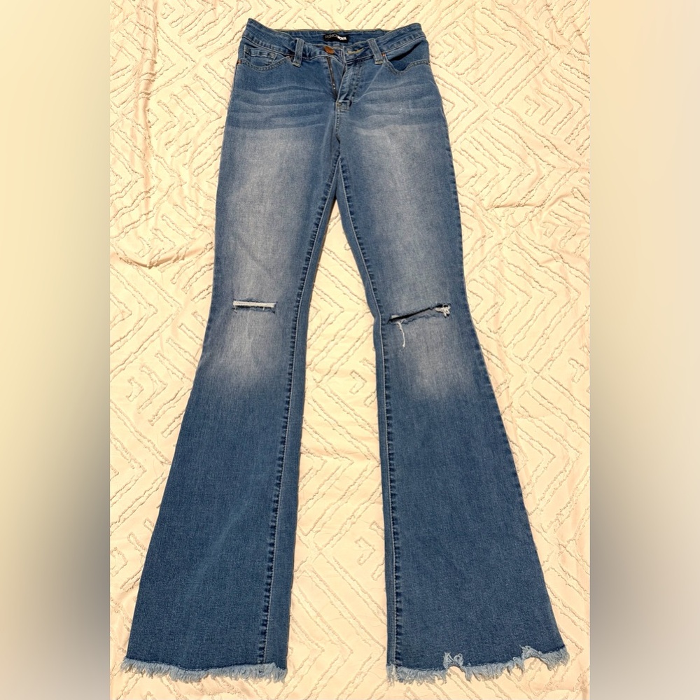 Fashion Nova Distressed Flare Jeans Size 3 Raw Hem Medium Wash Denim Y2K